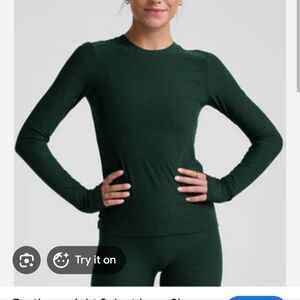 Beyond Yoga Long Sleeve Featherweight Pull On Crew Size Small Green